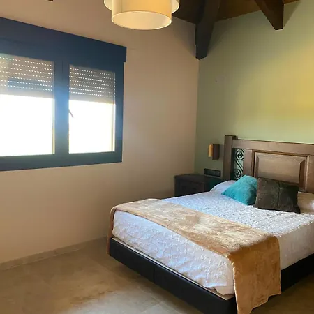Rural Corrales De Aliste Hotel
