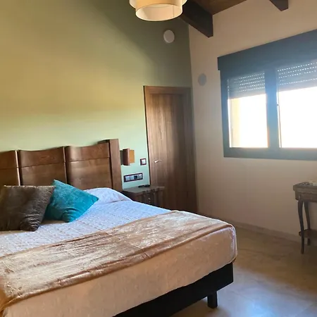 Rural Corrales De Aliste Hotel 4*