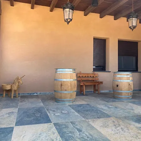Rural Corrales De Aliste Hotel 4*