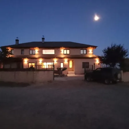 Hotel Rural Corrales De Aliste 4*